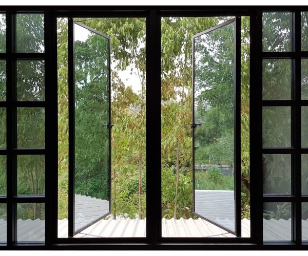 Innovative-Impressions-The-Art-of-Designer-Aluminium-Windows-min-scaled