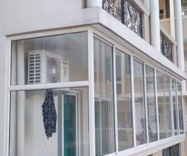 white-aluminium-and-glass-balcony-window-2173519449-qpcytkpd